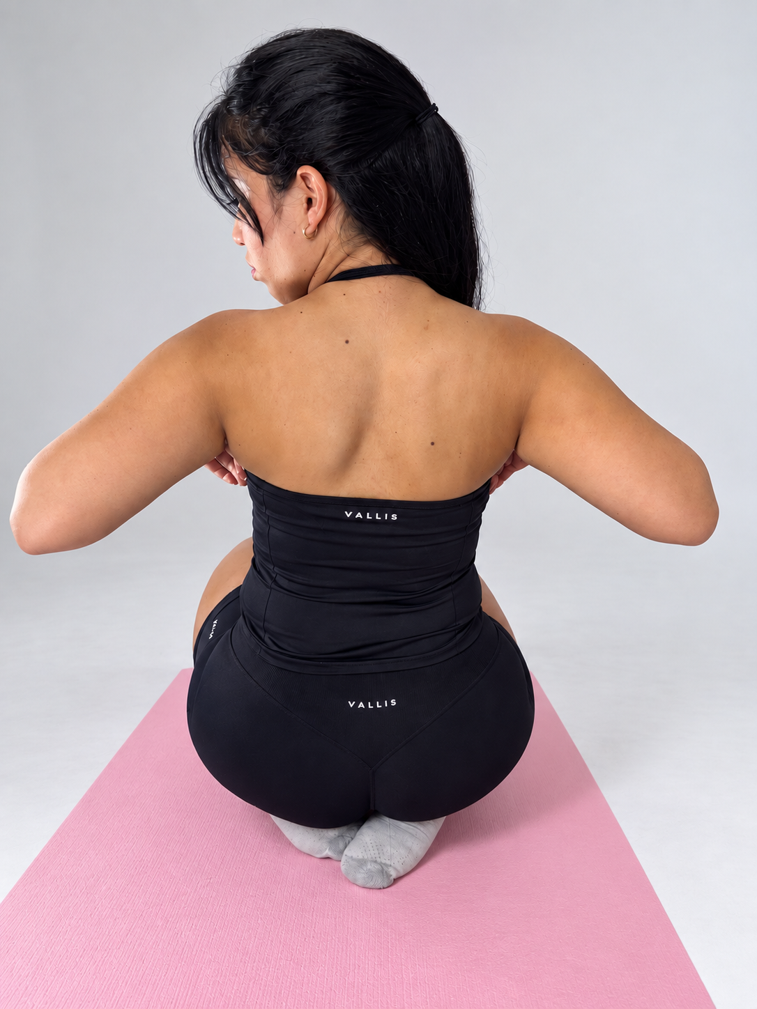 SHORT DEPORTIVO Y CAMISETA DE TIRANTES