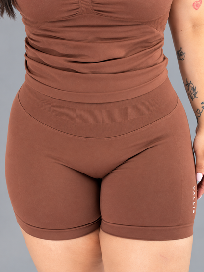 SHORT DEPORTIVO Y CAMISETA DE TIRANTES